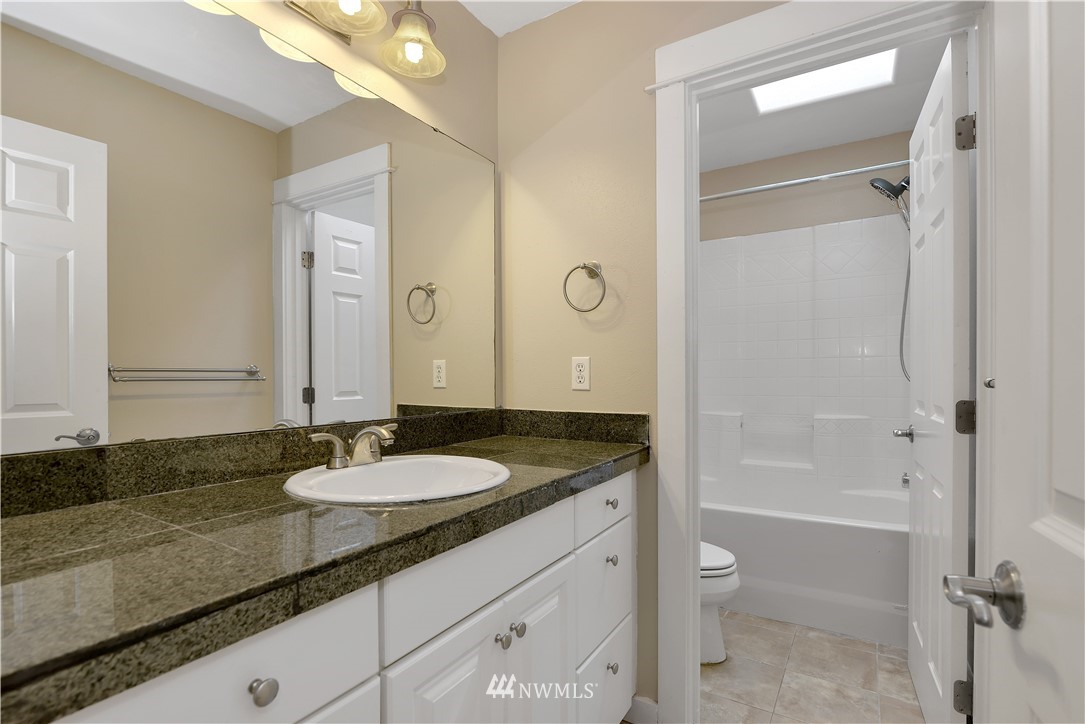 1225 Cooper Point Road Northwest Olympia, WA 98502 - Photo 22 of 30 Gallery Image 22