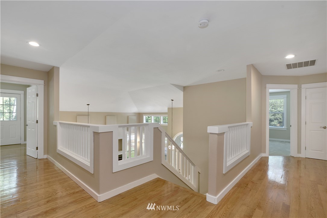 1225 Cooper Point Road Northwest Olympia, WA 98502 - Photo 25 of 30 Gallery Image 25