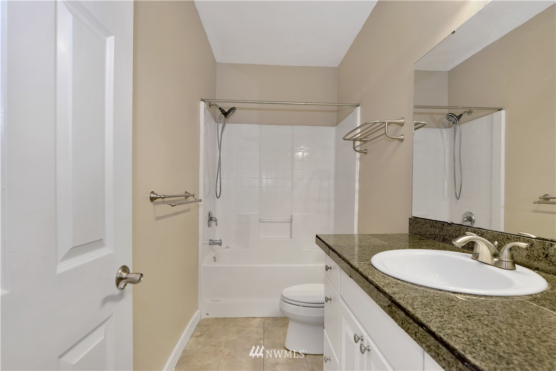 1225 Cooper Point Road Northwest Olympia, WA 98502 - Photo 28 of 30 Gallery Image 28