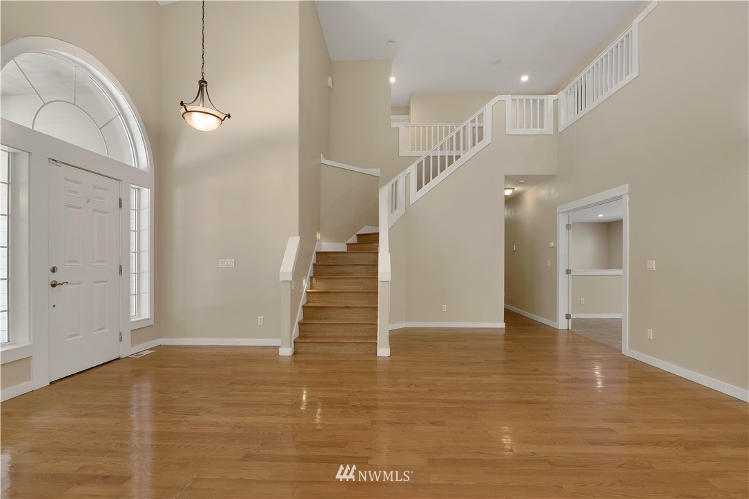 1225 Cooper Point Road Northwest Olympia, WA 98502 - Photo 9 of 30 Gallery Image 9