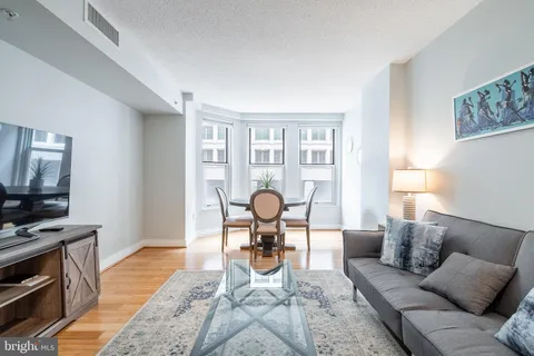 $365,000 | 915 E Street Northwest, Unit 412, Washington, DC 20004