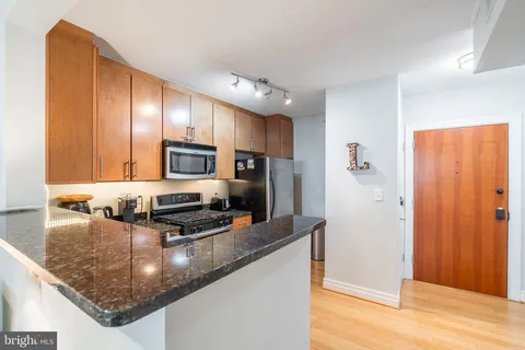 $365,000 | 915 E Street Northwest, Unit 412, Washington, DC 20004
