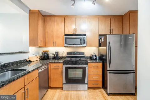 $365,000 | 915 E Street Northwest, Unit 412, Washington, DC 20004
