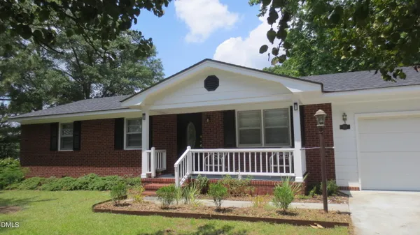 $1,750 | 25 East North Street, Angier, NC 27501