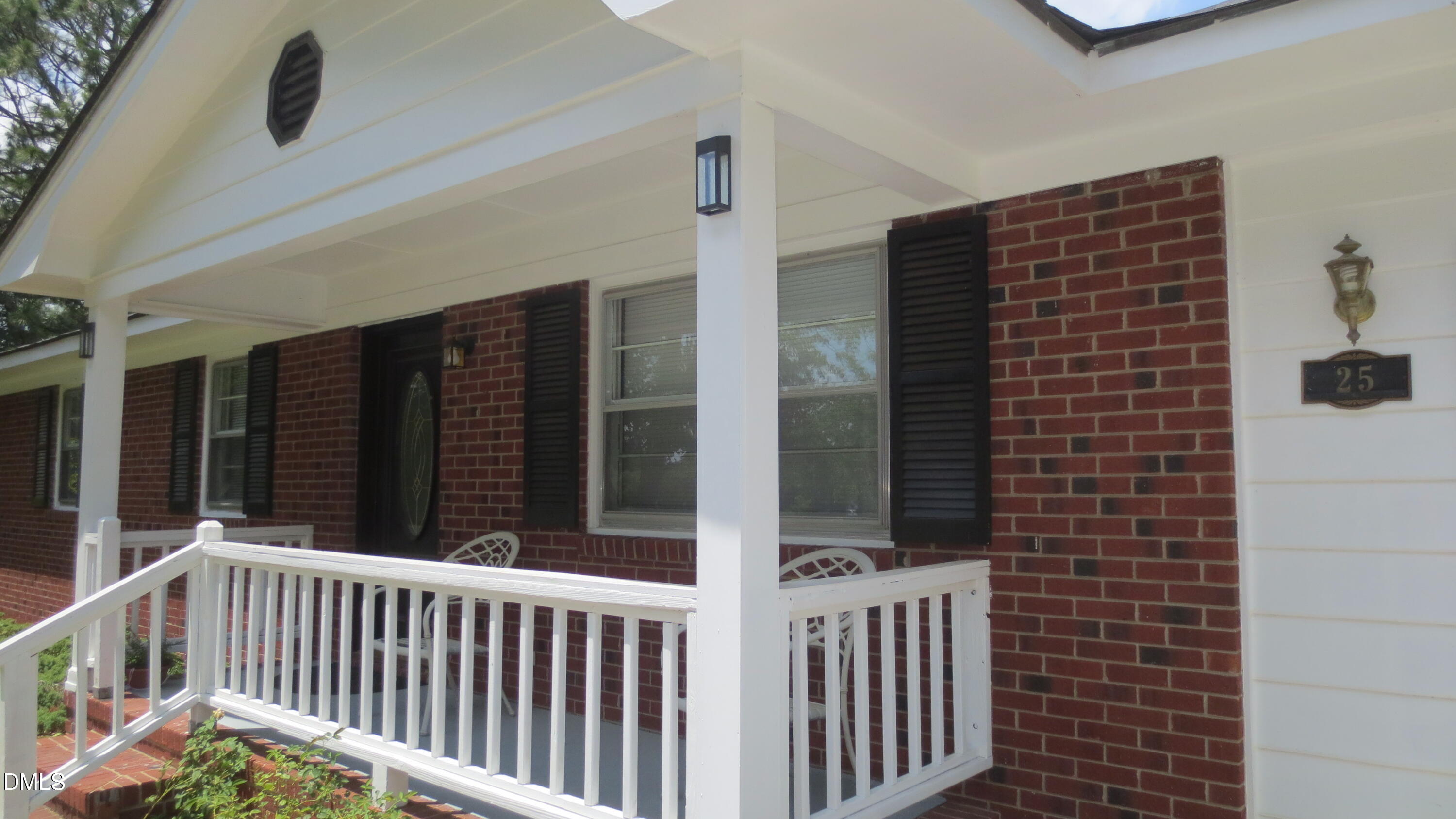 25 East North Street Angier, NC 27501 - Photo 2 of 21 IMG_0661