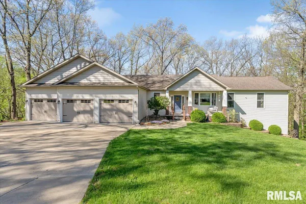 $611,000 | 603 Loft Lane, Athens, IL 62613