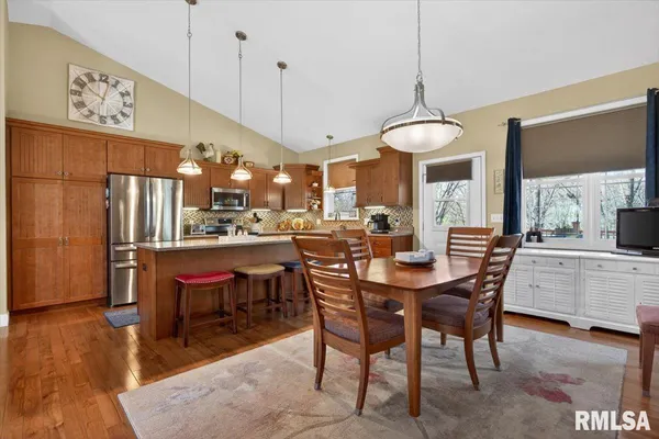 $611,000 | 603 Loft Lane, Athens, IL 62613