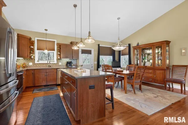 $611,000 | 603 Loft Lane, Athens, IL 62613