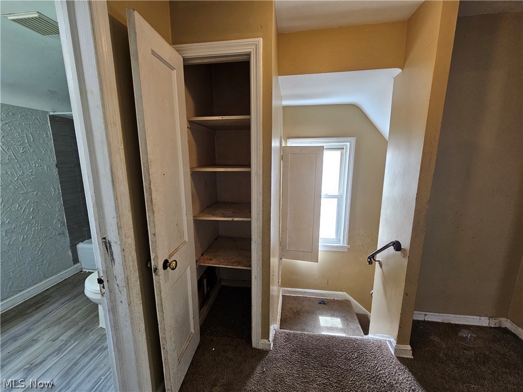 931 Yellowstone Road Cleveland, OH 44121 - Photo 25 of 48 Gallery Image 25