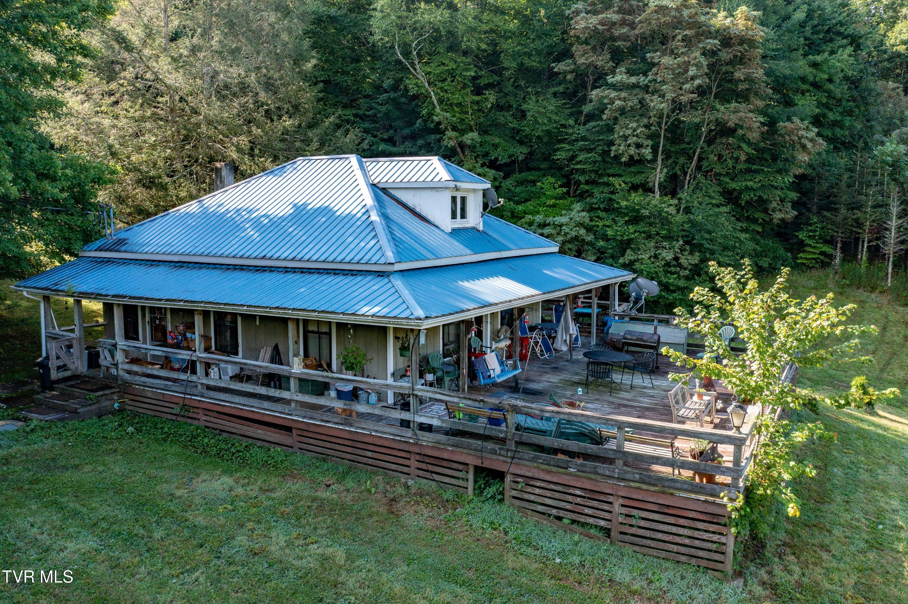 306 Bear Branch Road Roan Mountain, TN 37687 - Photo 31 of 53 306 Bear Branch Road (24 of 93)