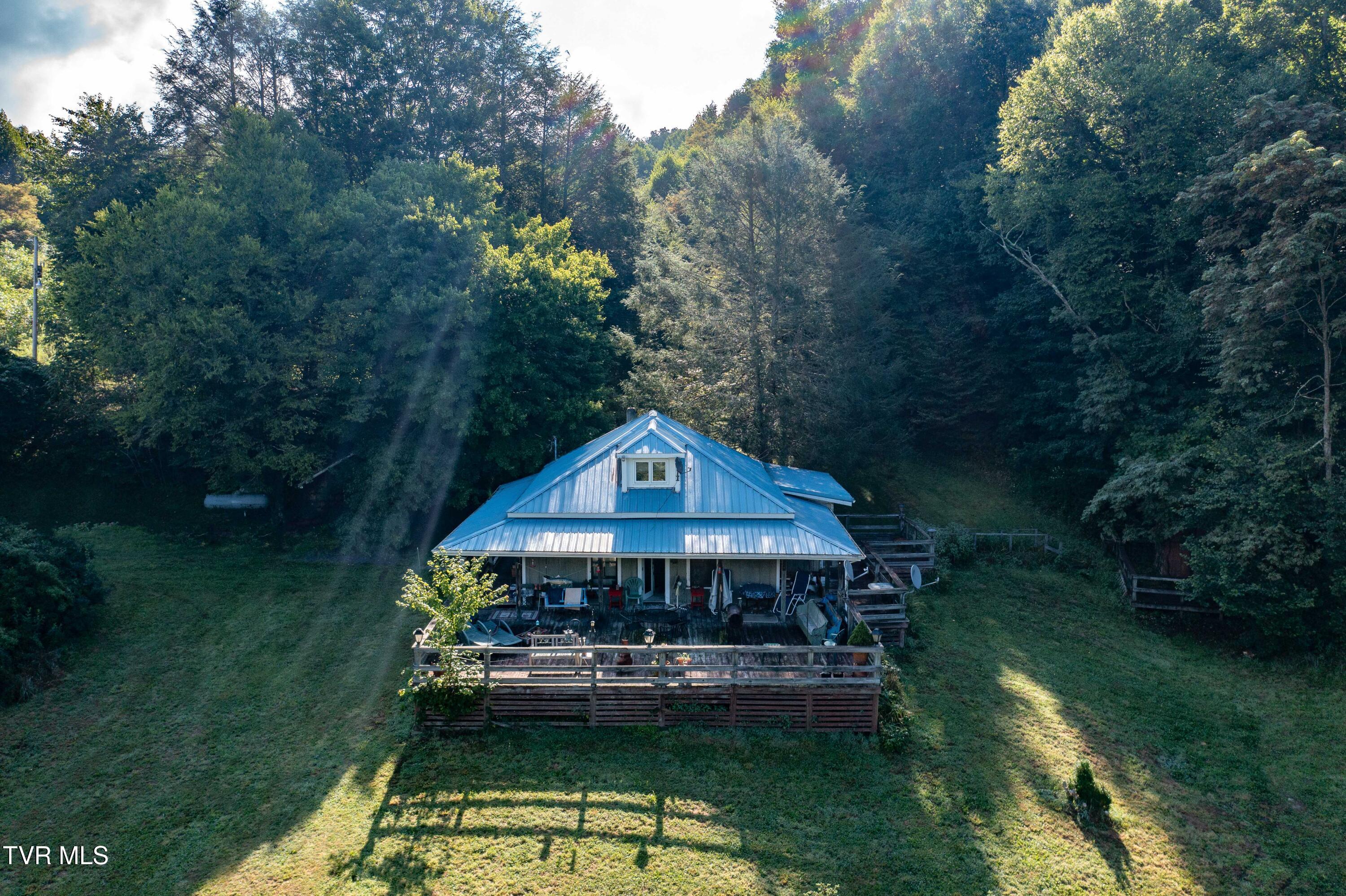 306 Bear Branch Road Roan Mountain, TN 37687 - Photo 32 of 53 306 Bear Branch Road (25 of 93)