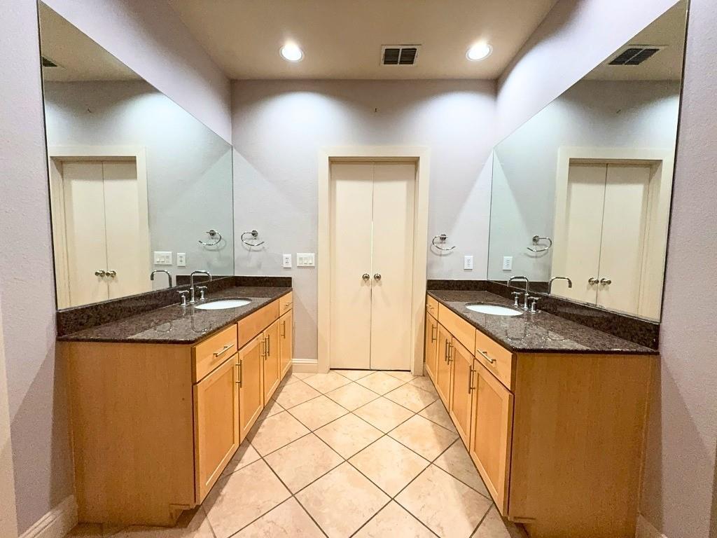 4317 Cedar Springs Road, Unit E Dallas, TX 75219 - Photo 15 of 27