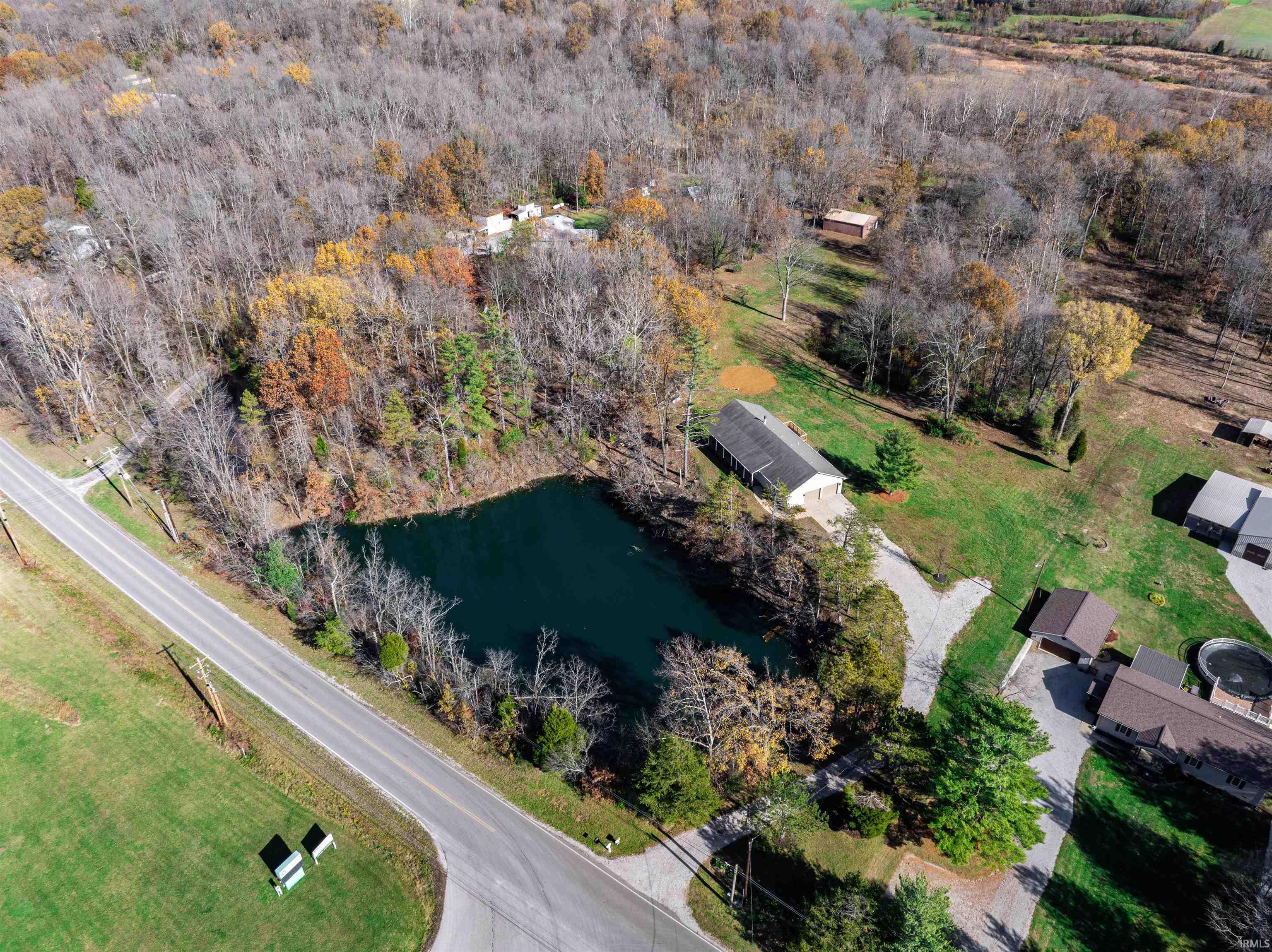 822 South Pelzer Road Boonville, IN 47601 - Photo 5 of 36 Gallery Image 5
