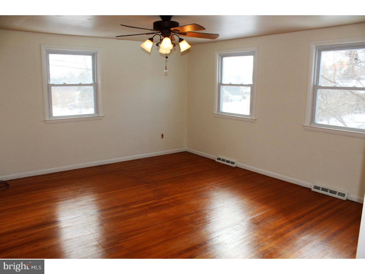 1029 Crozer Lane Springfield, PA 19064 - Photo 11 of 25
