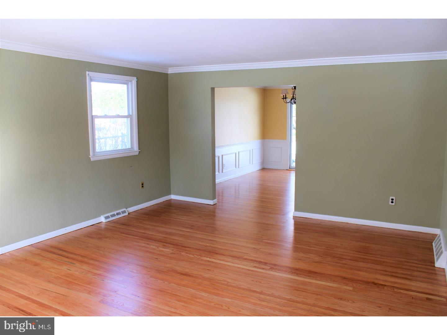1029 Crozer Lane Springfield, PA 19064 - Photo 7 of 25