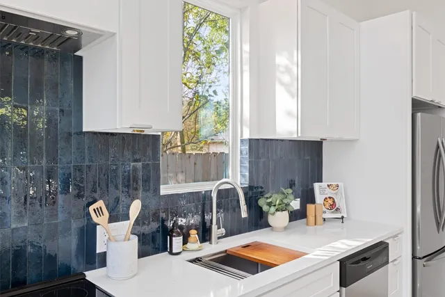 $550,000 | 1309 Deupree Drive, Austin, TX 78753