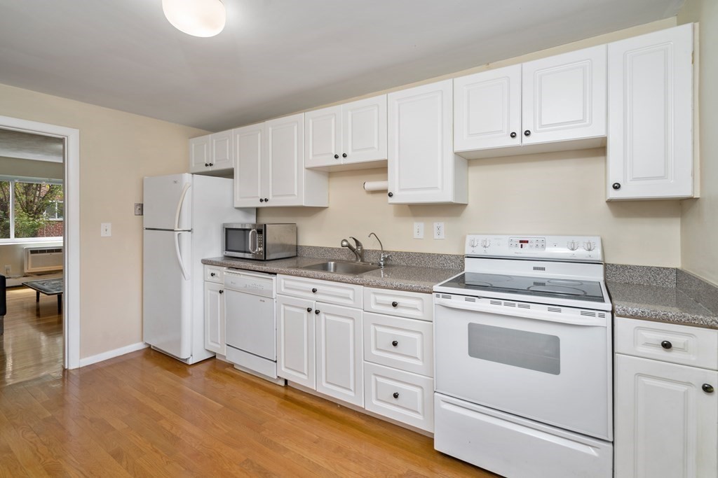 68 Bryon Road, Unit 3 Chestnut Hill, MA 02467 - Photo 1 of 11