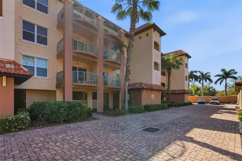 $875,000 | 1695 Pinellas Bayway South, Unit E4, Tierra Verde, FL 33715