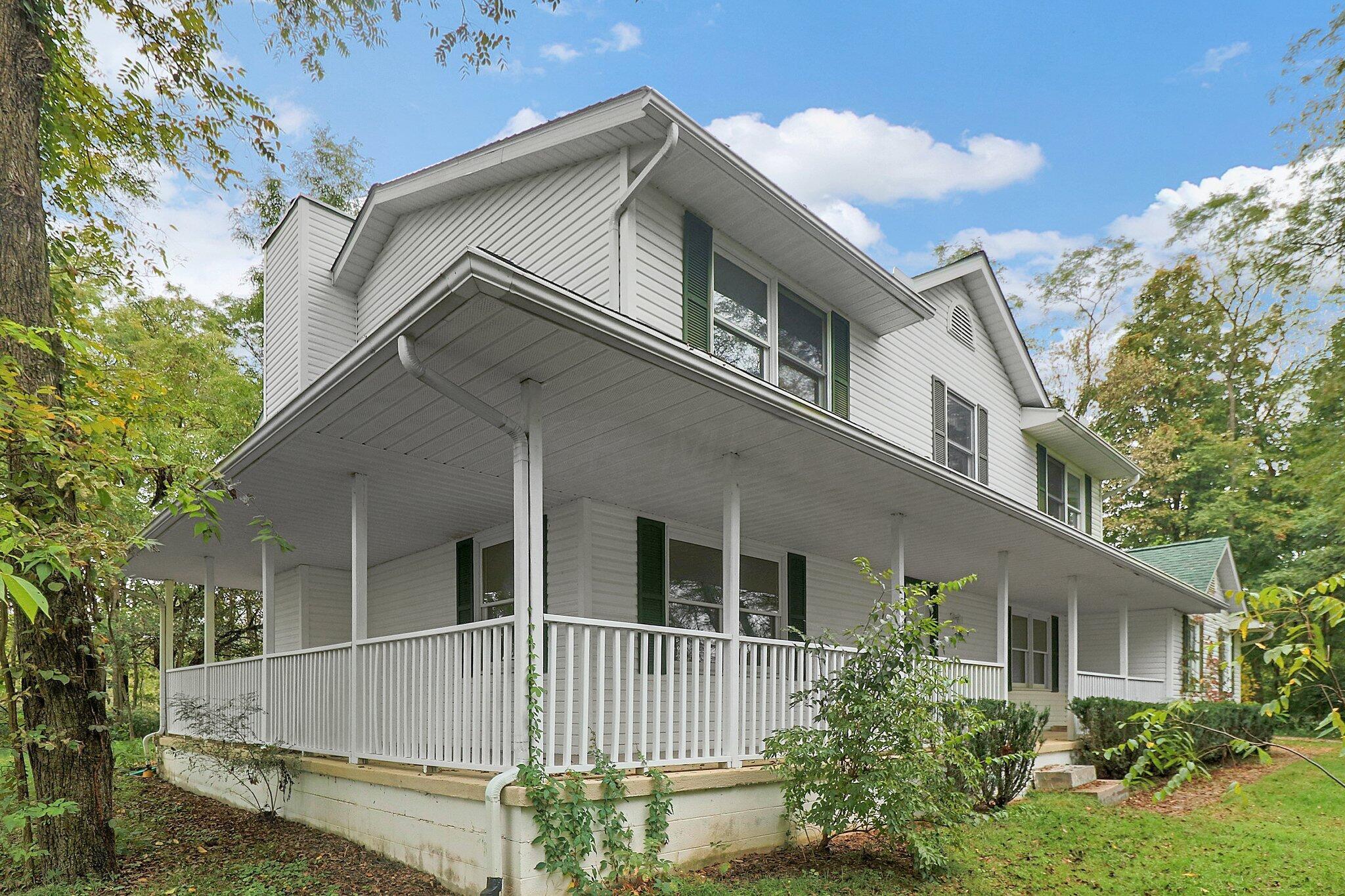 2065 Pollock Road Delaware, OH 43015 - Photo 3 of 49 Gallery Image 3