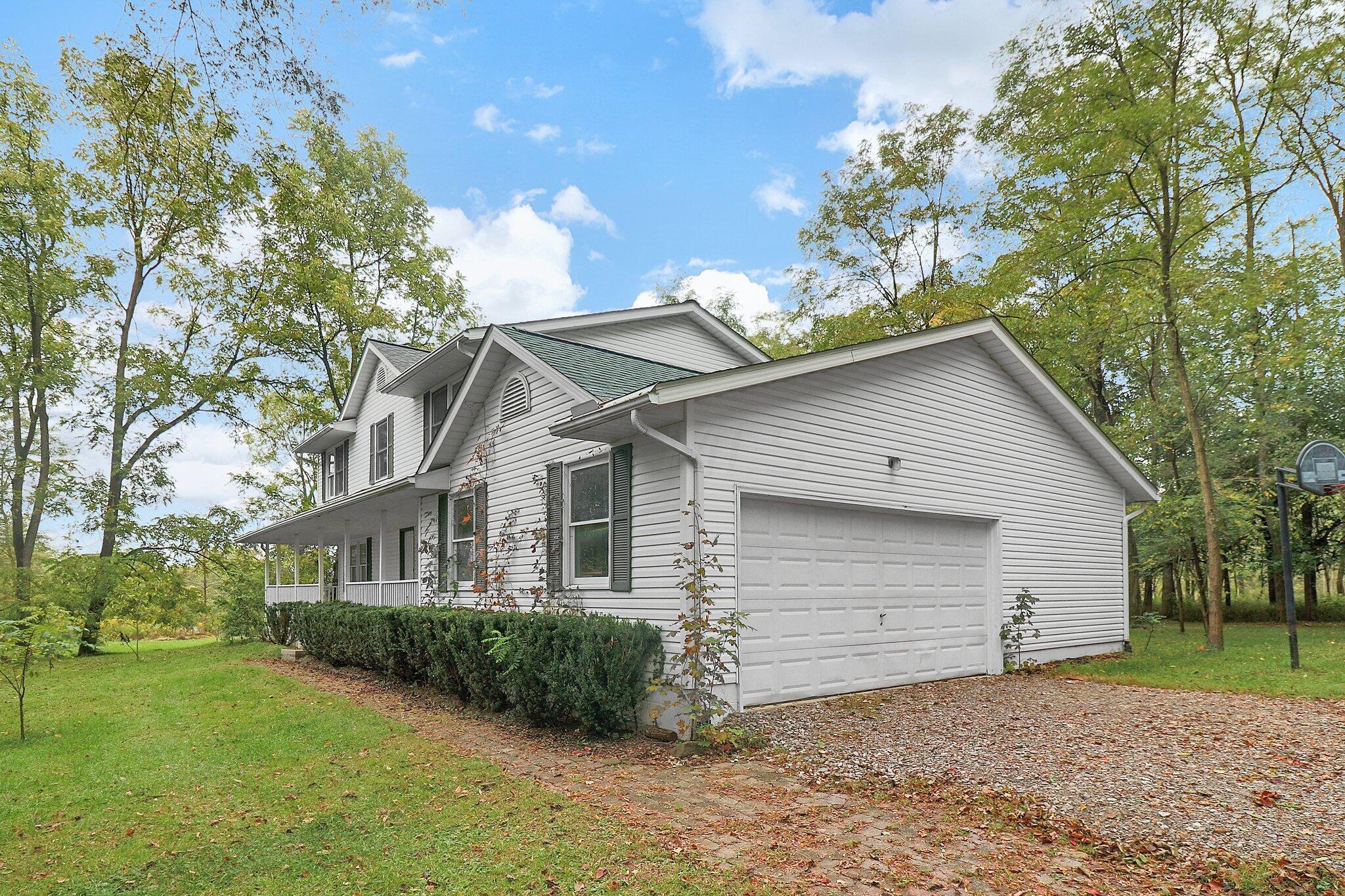 2065 Pollock Road Delaware, OH 43015 - Photo 4 of 49 Gallery Image 4