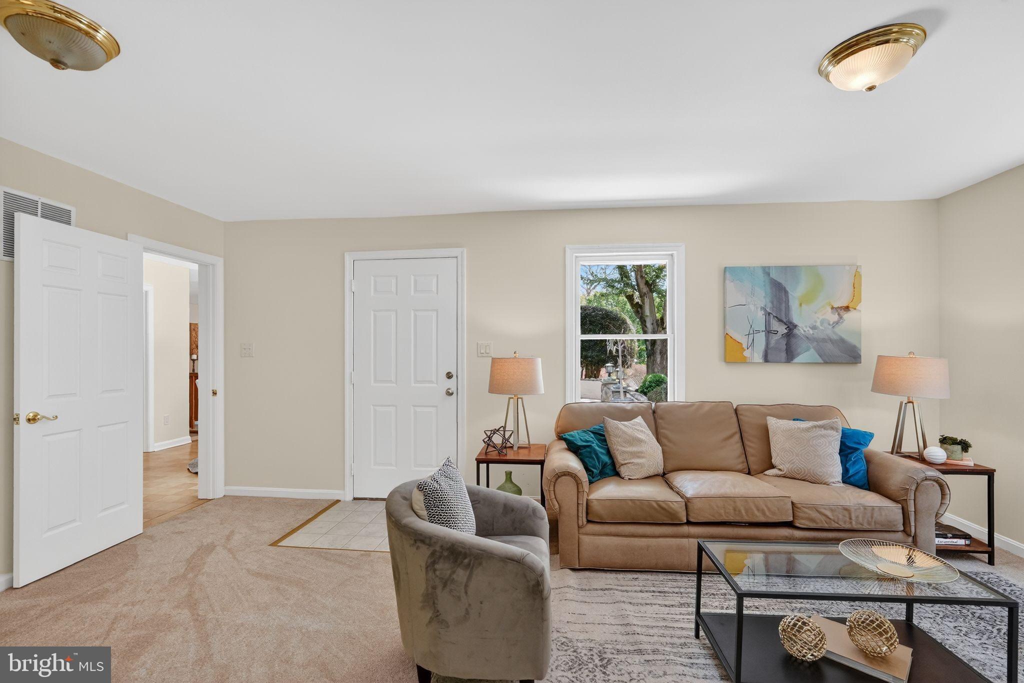 13821 Esworthy Road Darnestown, MD 20874 - Photo 27 of 98 Office/in-law suite w/separate entry