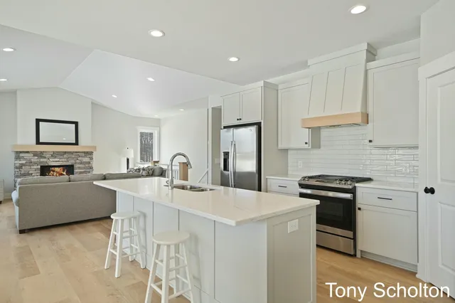 $586,200 | 5184 Blendon Mdw Circle, Unit 47, Hudsonville, MI 49426