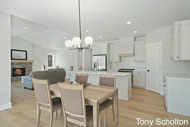 $586,200 | 5184 Blendon Mdw Circle, Unit 47, Hudsonville, MI 49426