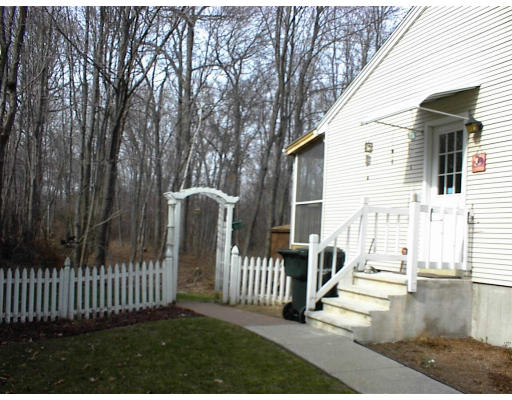 40 Wands Street Springfield, MA 01118 - Photo 6 of 6 Gallery Image 6