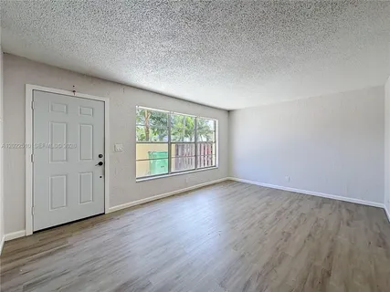 $300,000 | 3702 Southwest 60th Terrace, Unit 31, Davie, FL 33314