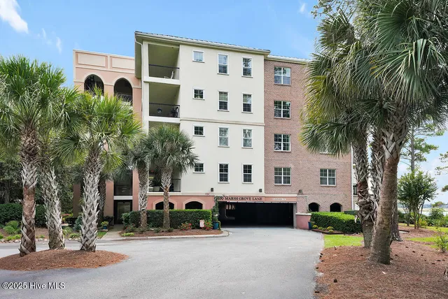 $410,000 | 2100 Marsh Grove Lane, Unit 2304, Southport, NC 28461