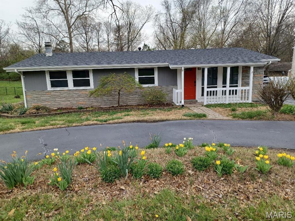 7910 South Rock Hill Road St. Louis, MO 63123 - Photo 1 of 16