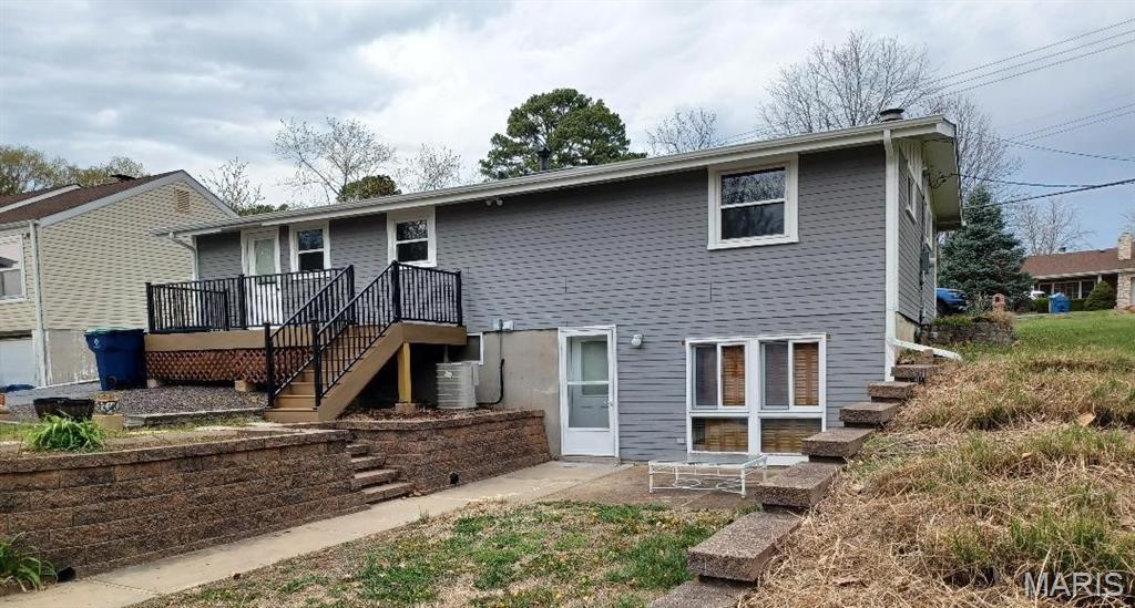 7910 South Rock Hill Road St. Louis, MO 63123 - Photo 2 of 16