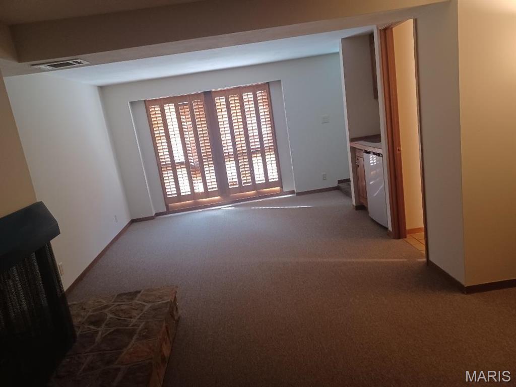 7910 South Rock Hill Road St. Louis, MO 63123 - Photo 9 of 16
