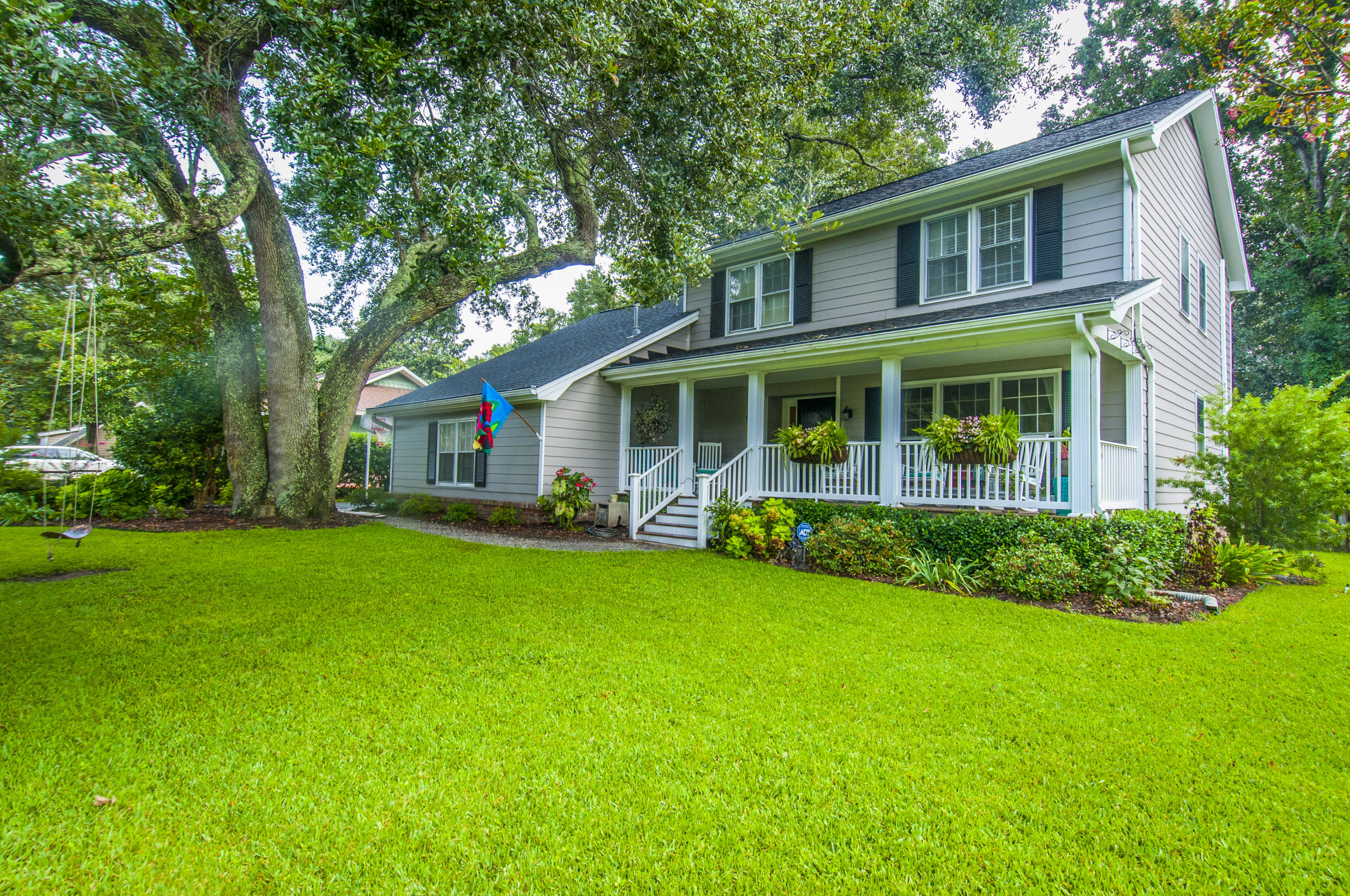 946 Regatta Road James Island, SC 29412 - Photo 2 of 32 _DSC5843