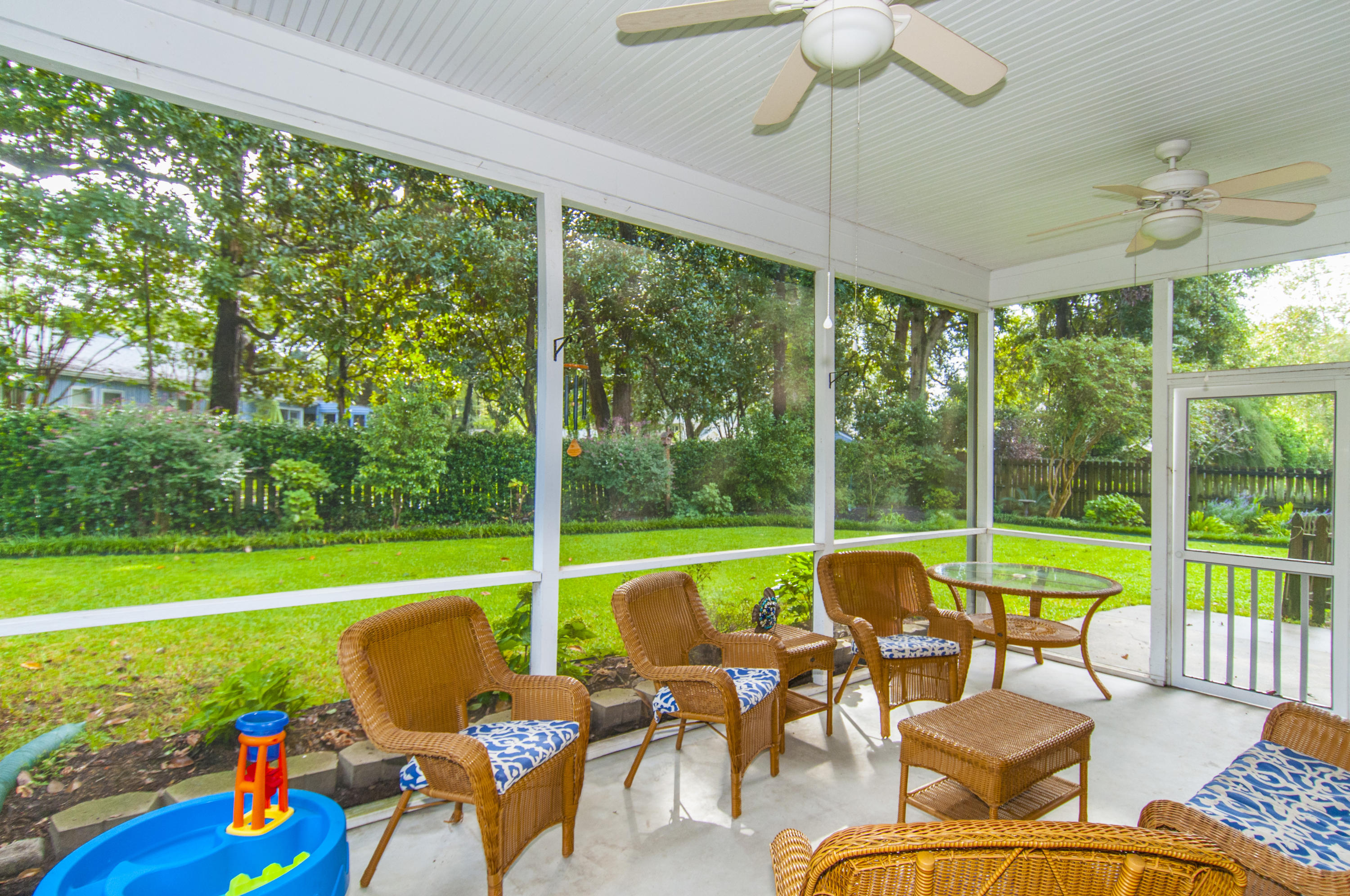 946 Regatta Road James Island, SC 29412 - Photo 6 of 32 _DSC5853