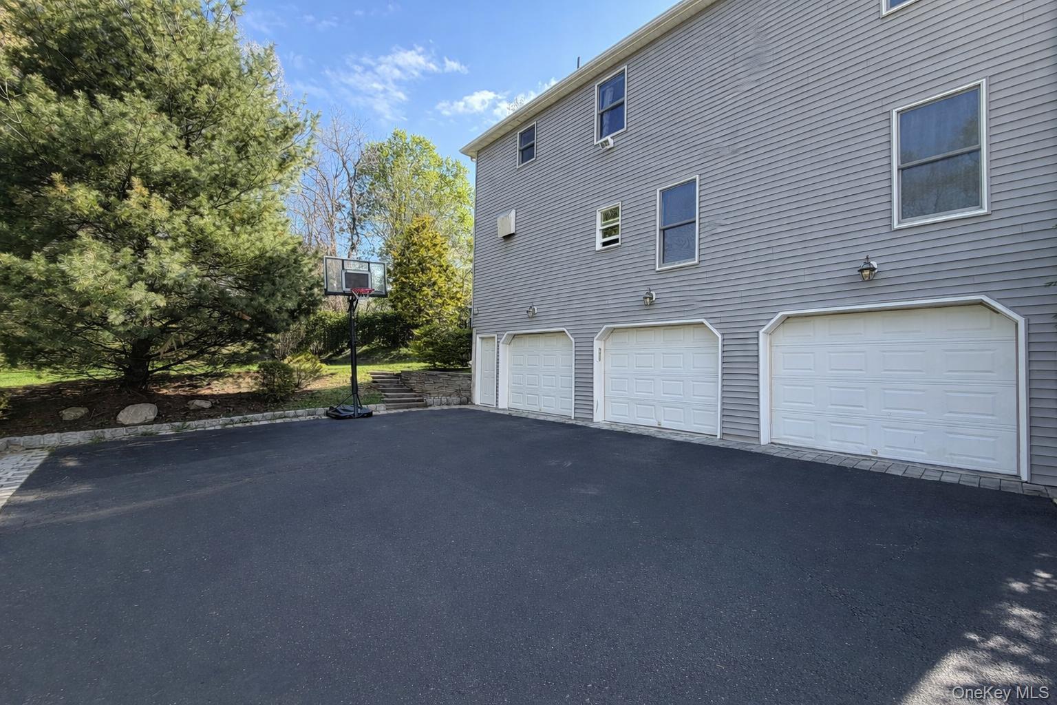 12 Fortune Way Suffern, NY 10901 - Photo 26 of 27