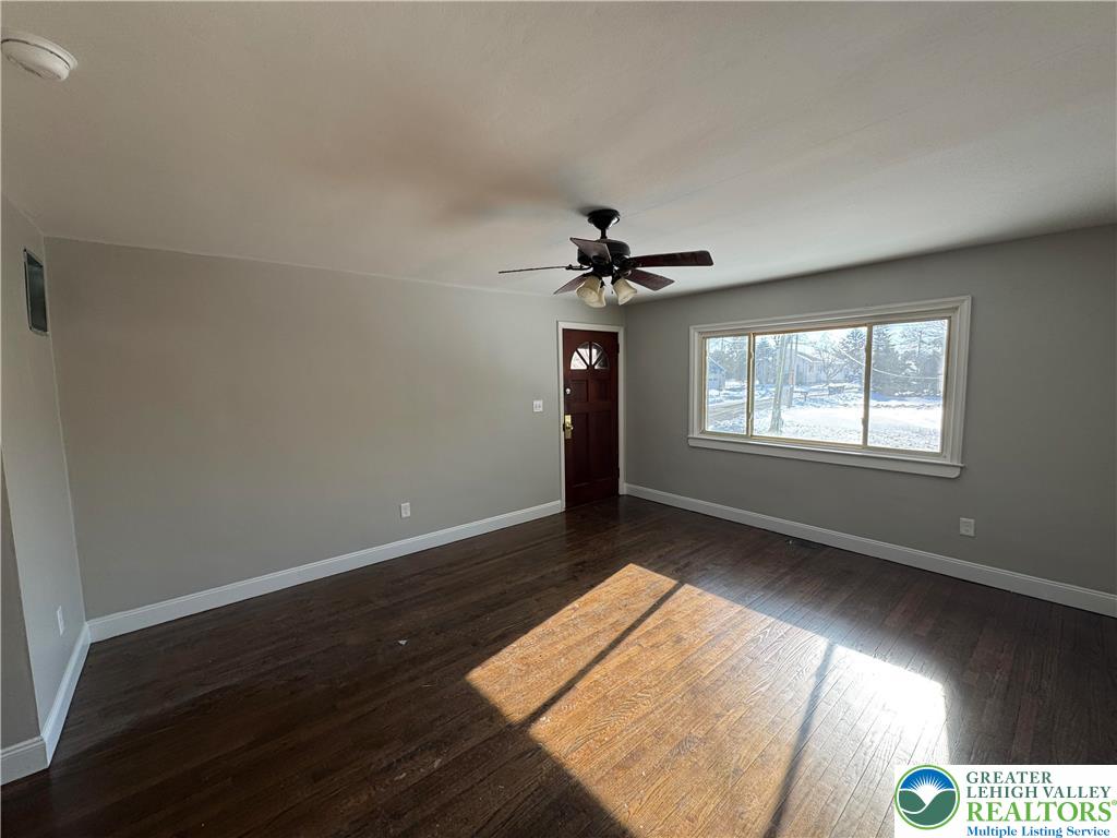 3547 Carter Road Bethlehem, PA 18020 - Photo 2 of 15