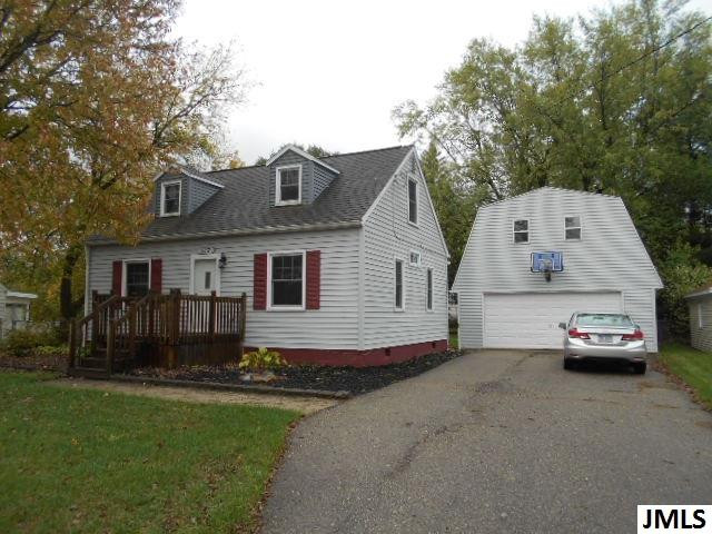 117 Falcon Road Jackson, MI 49202 - Photo 1 of 22 Photo 1
