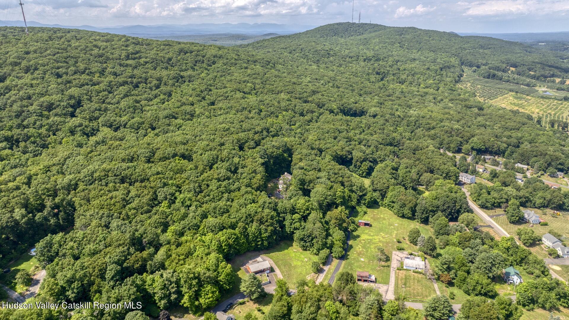 124 Half Moon Road Highland, NY 12528 - Photo 2 of 29 Picture-3