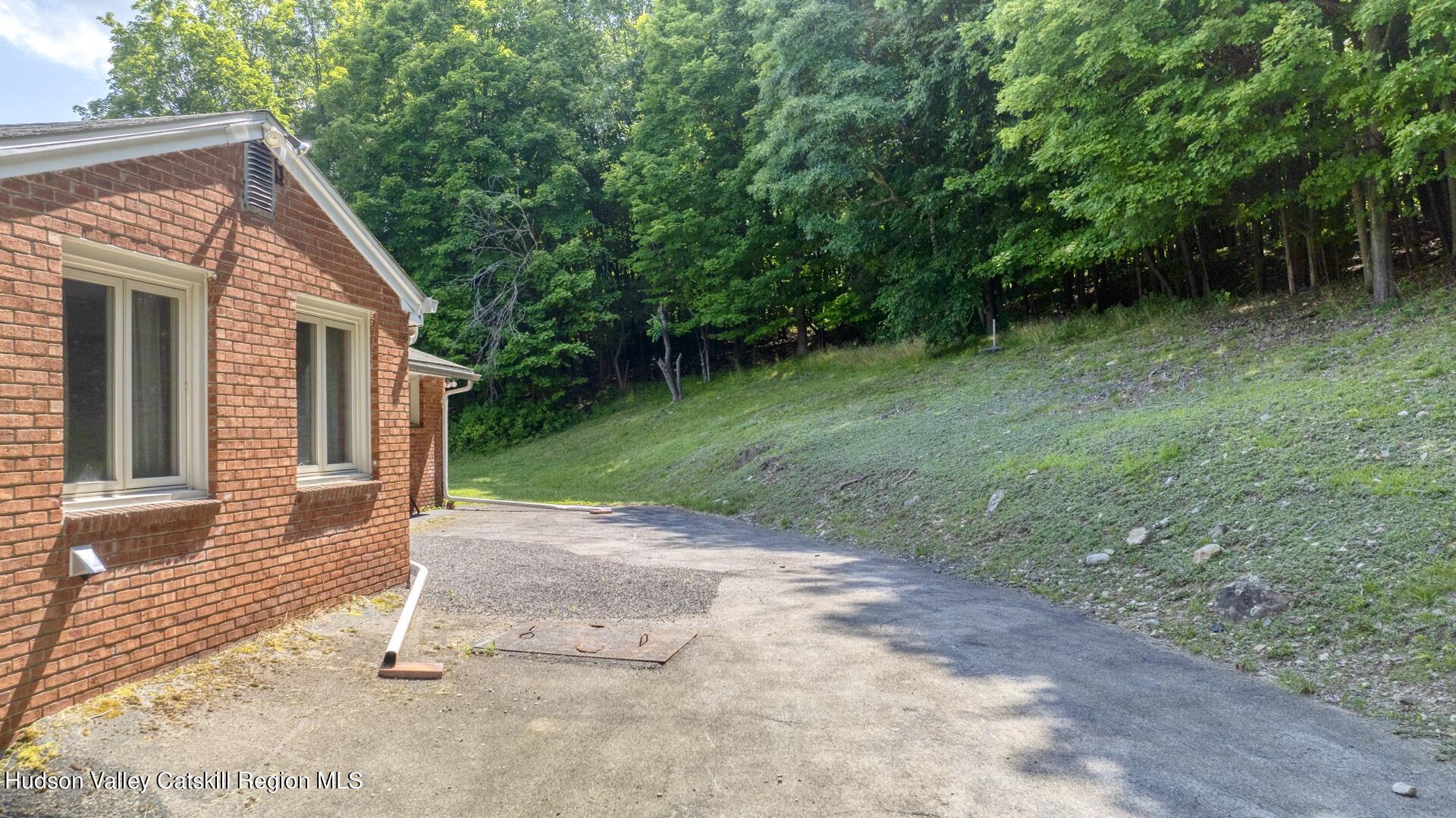 124 Half Moon Road Highland, NY 12528 - Photo 28 of 29 Picture-4