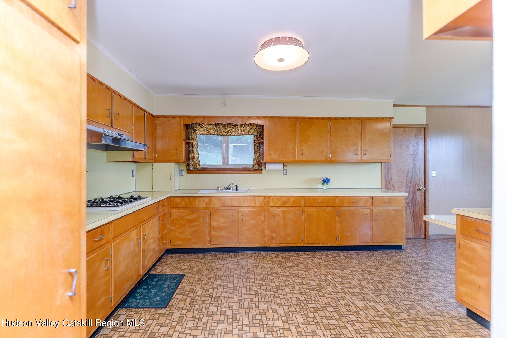 124 Half Moon Road Highland, NY 12528 - Photo 7 of 29 Image-20