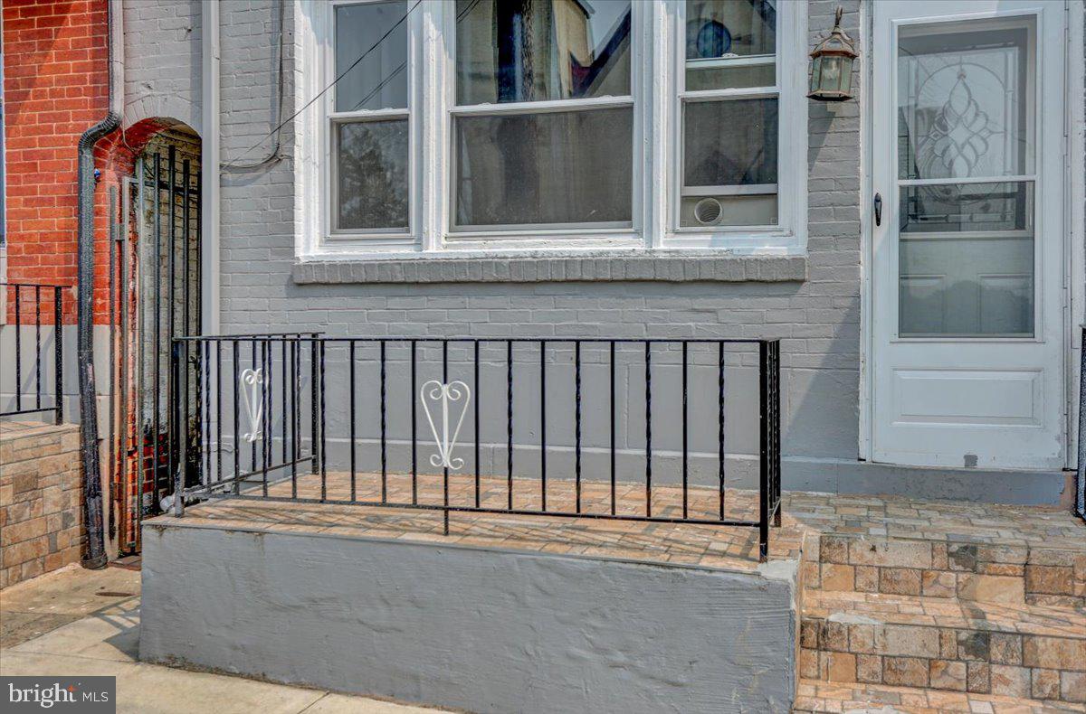 133 West Buttonwood Street Reading, PA 19601 - Photo 3 of 20