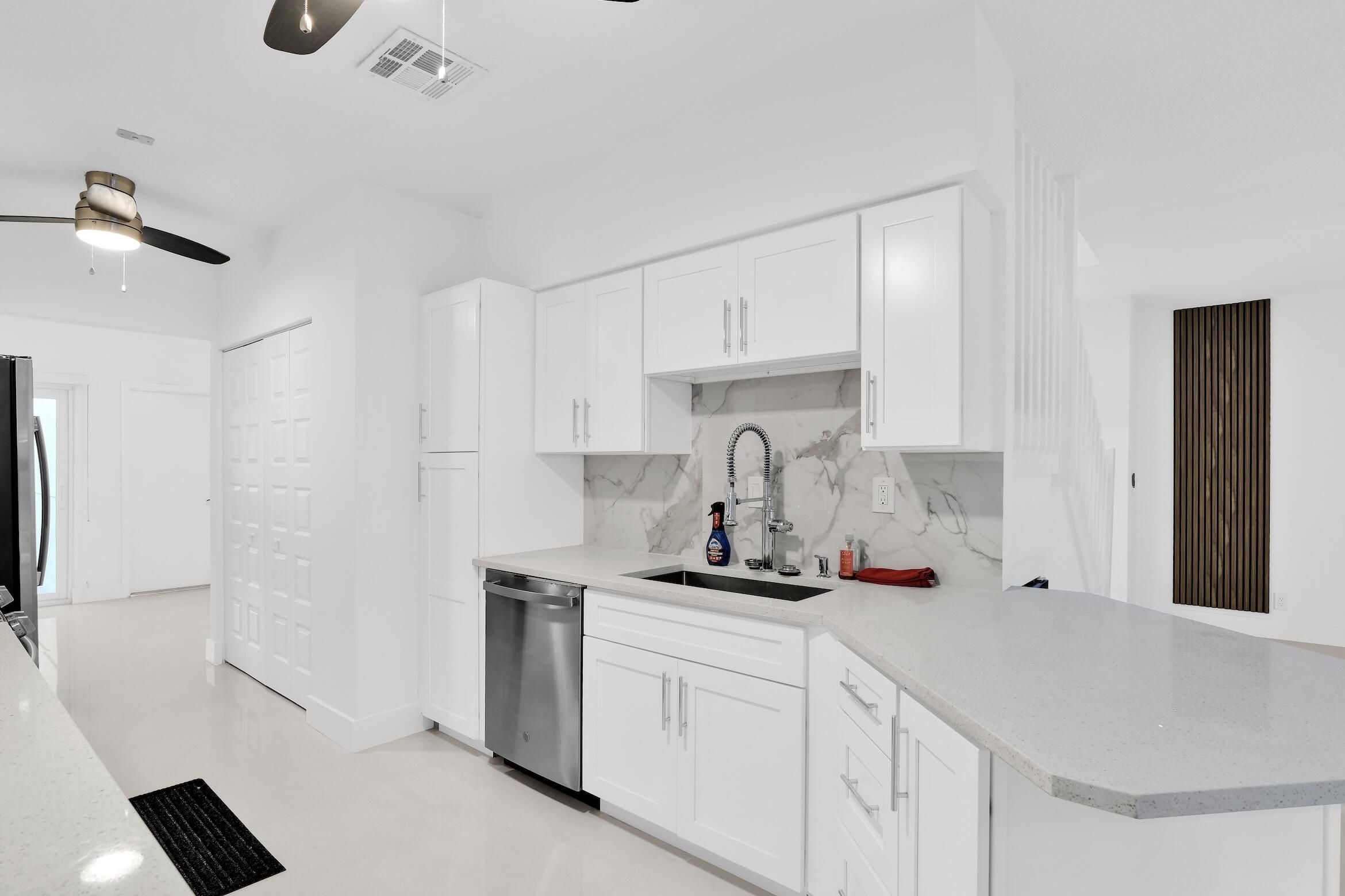 8608 Vía Giula Boca Raton, FL 33496 - Photo 30 of 60 8608 Via Giula, Boca Raton -37