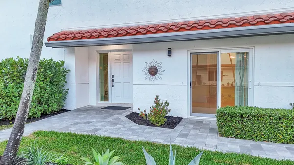 $4,950 | 8608 VÃa Giula, Boca Raton, FL 33496