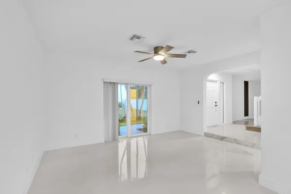 $4,950 | 8608 VÃa Giula, Boca Raton, FL 33496