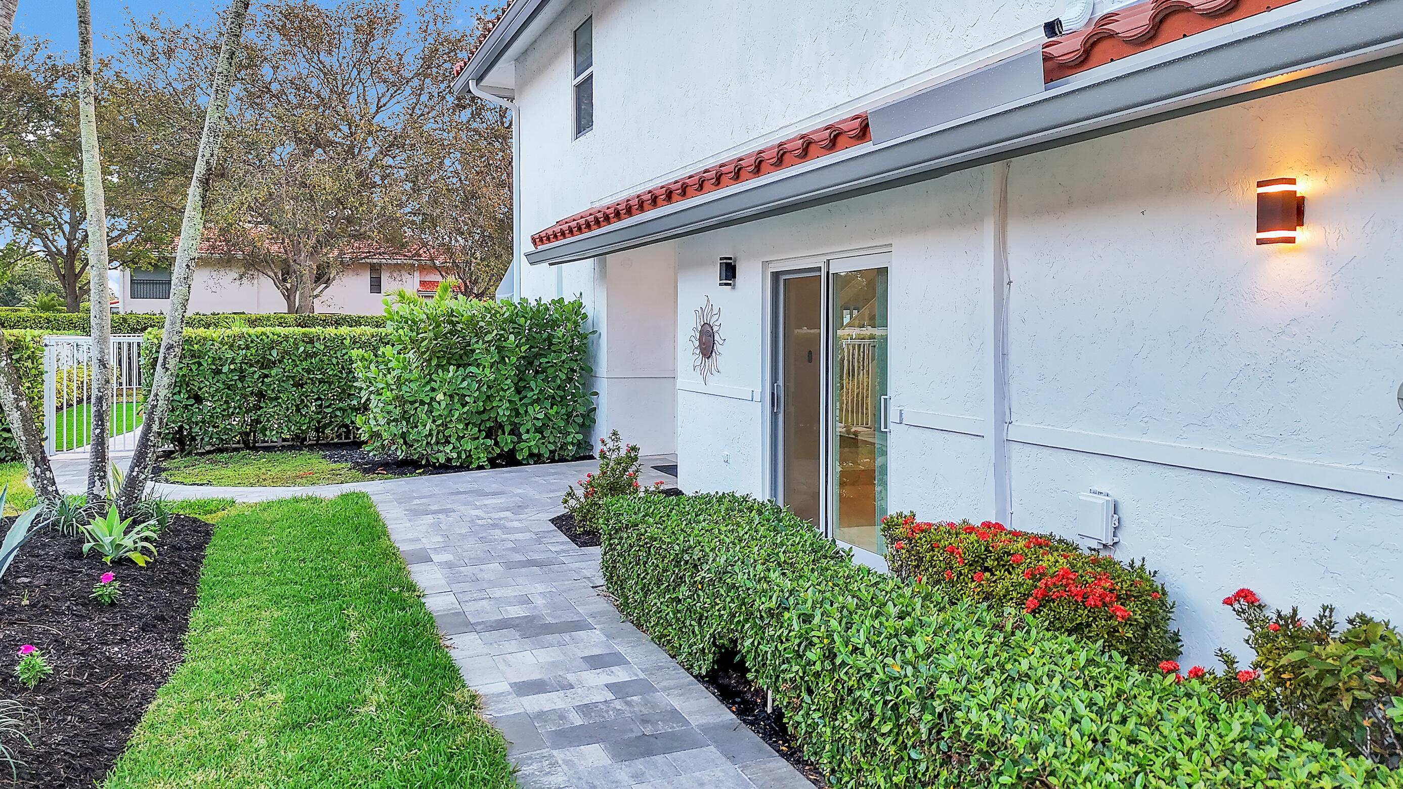 8608 Vía Giula Boca Raton, FL 33496 - Photo 4 of 60 8608 Via Giula, Boca Raton -7