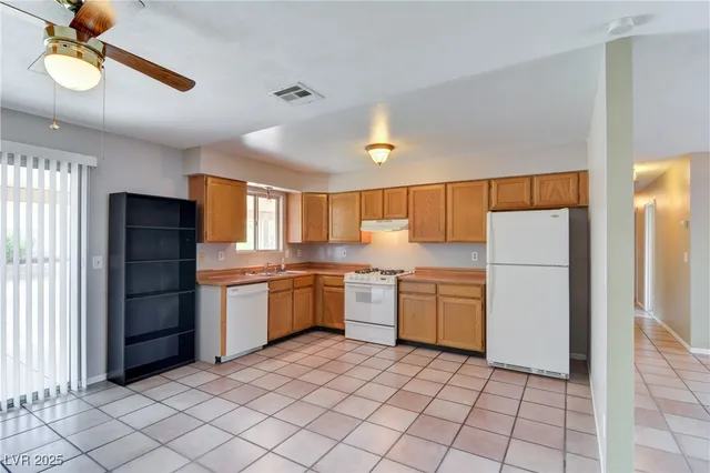 $1,750 | 389 Newbury Court, Henderson, NV 89015