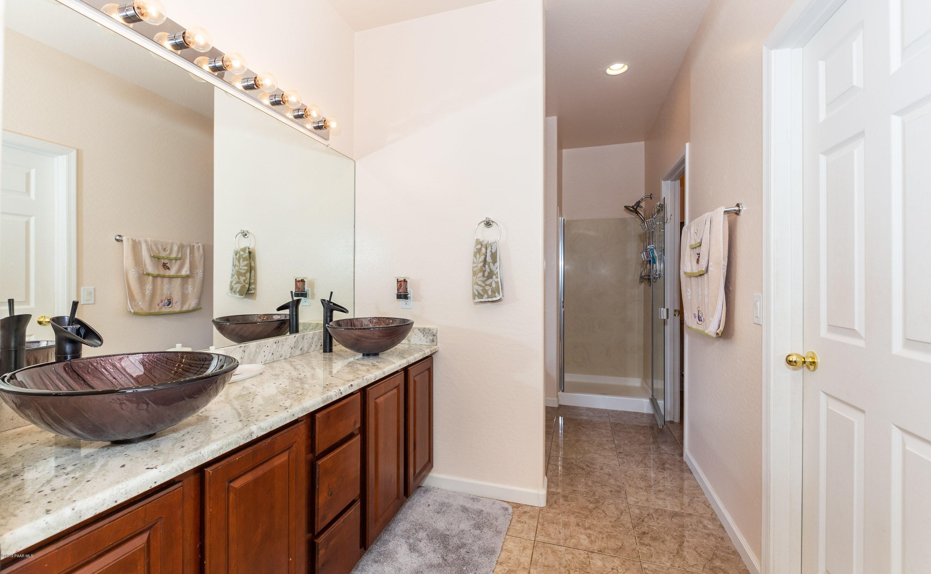 010_Master Bathroom