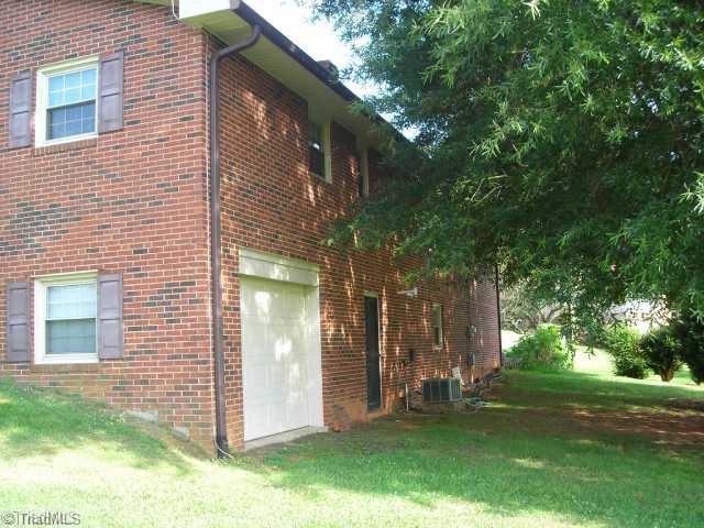 2666 Shoals Road Pinnacle, NC 27043 - Photo 2 of 10 Exterior Front.