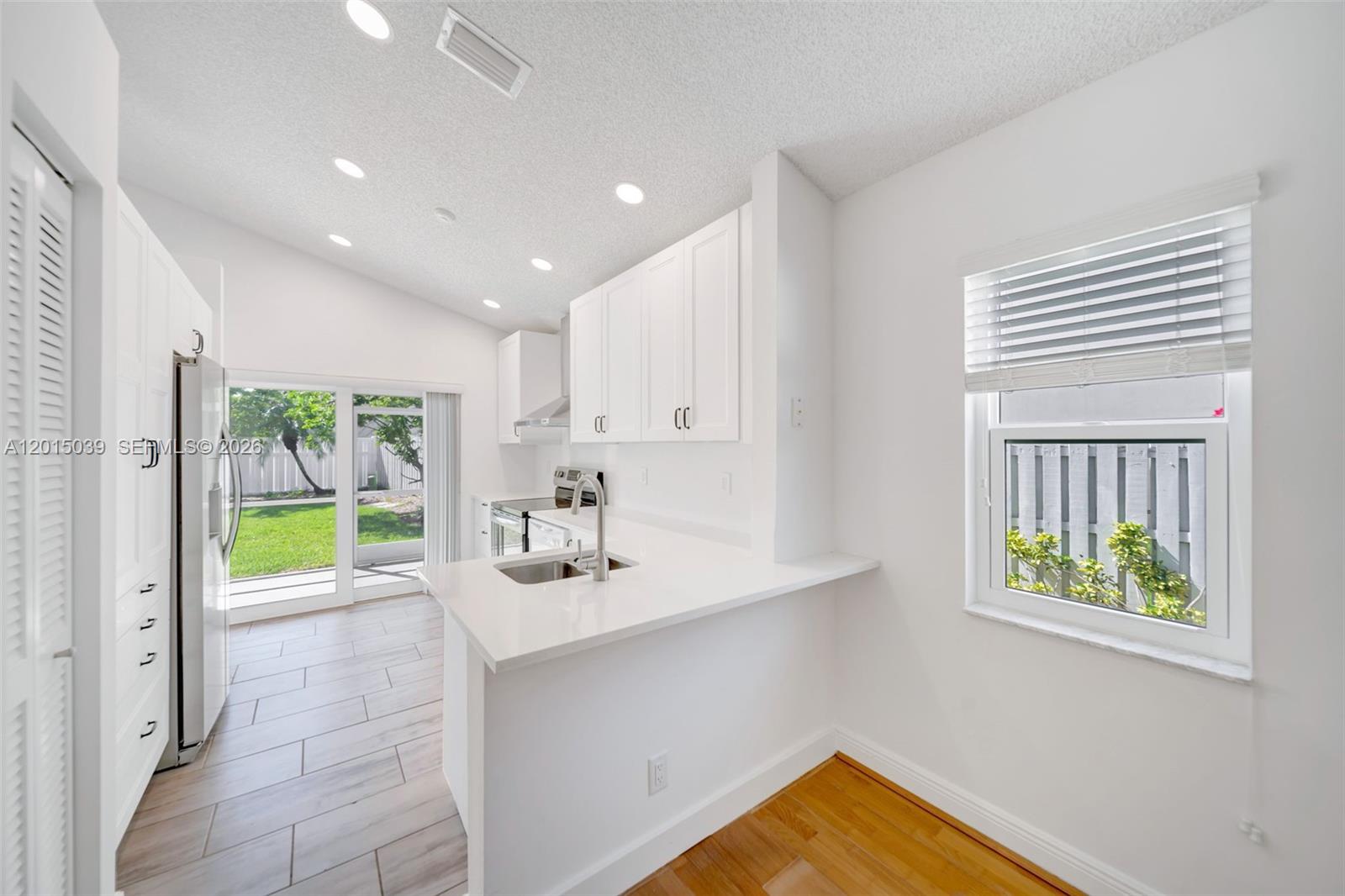 941 Briar Ridge Road Weston, FL 33327 - Photo 13 of 48